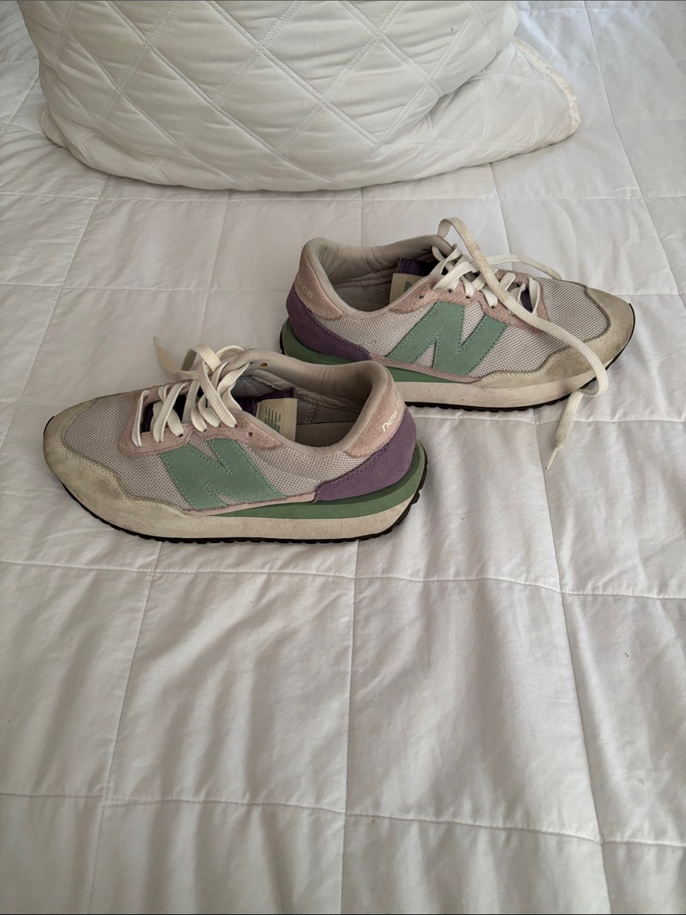 New Balance 237 vintage look Women's Pastel Runner Sneakers in Mint & Lavender